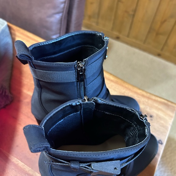 Amazon Black Lace Up Women's Boots - Picture 5 of 7